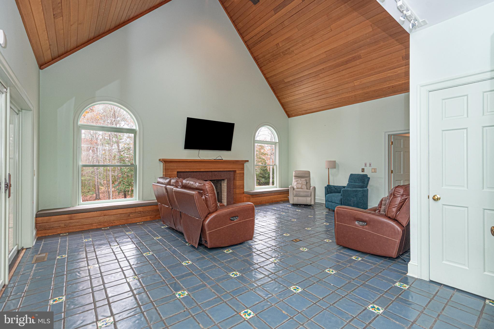 FOXCHASE - Residential