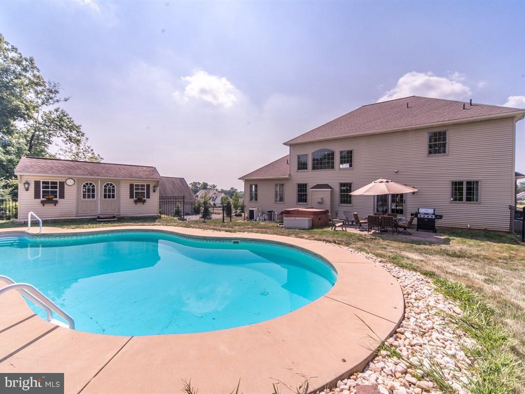 MORGANSHIRE - Residential