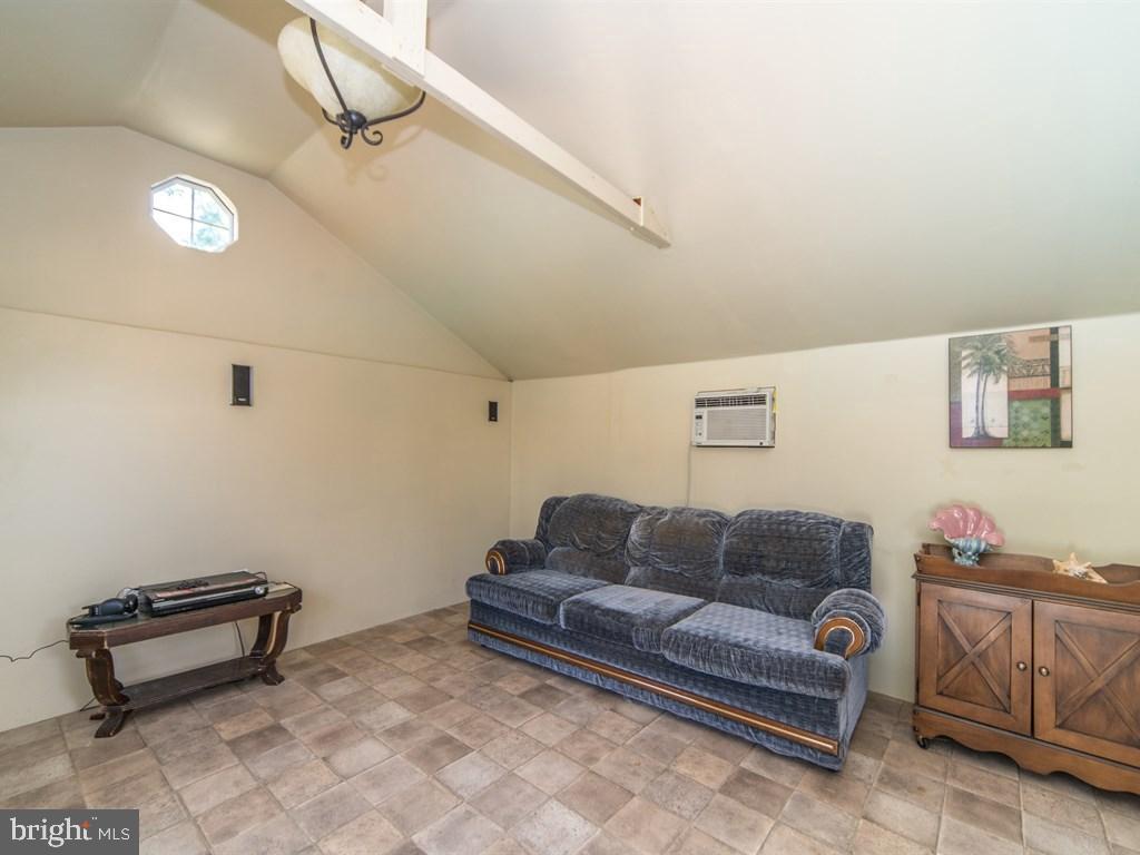 MORGANSHIRE - Residential