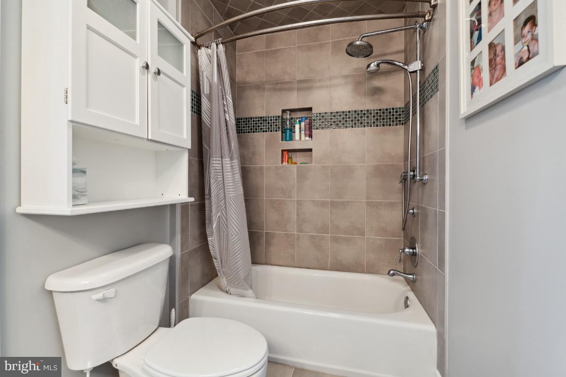 GLYNDON MEADOWS - Residential