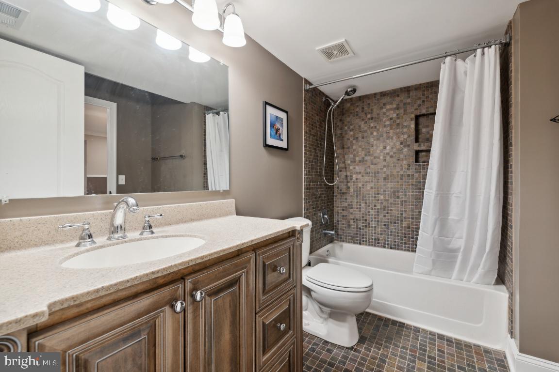 GLYNDON MEADOWS - Residential