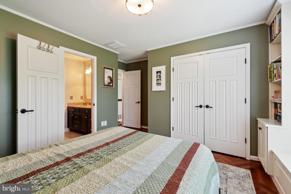 GLYNDON MEADOWS - Residential