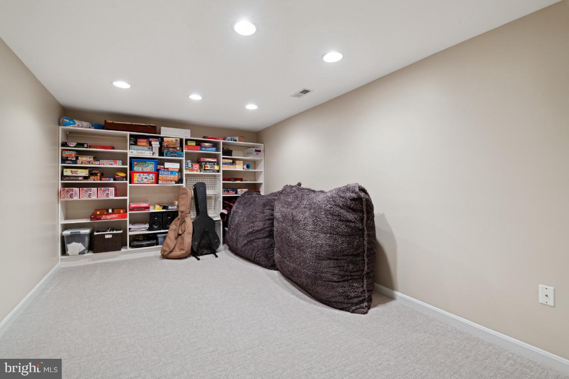 GLYNDON MEADOWS - Residential