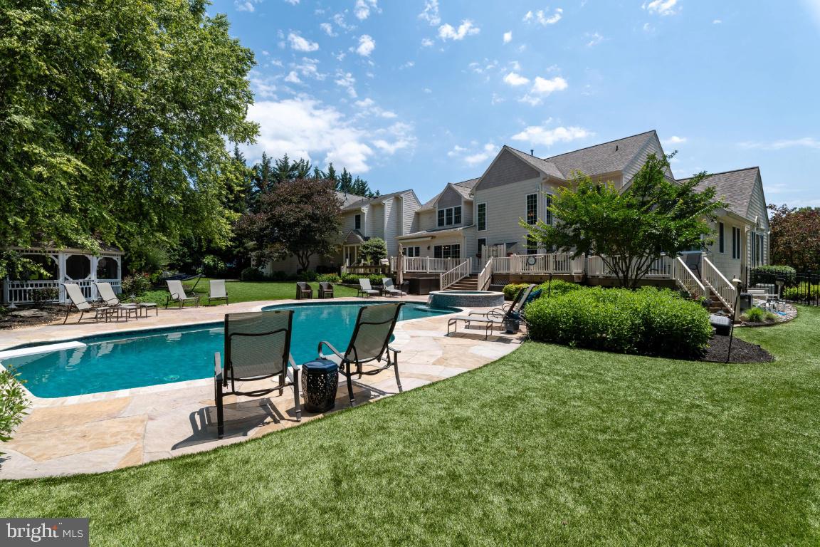 GLYNDON MEADOWS - Residential