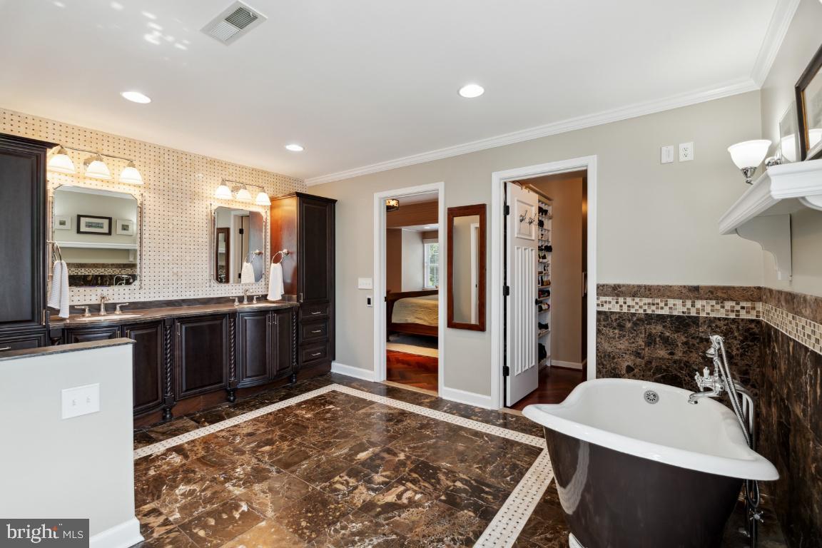 GLYNDON MEADOWS - Residential