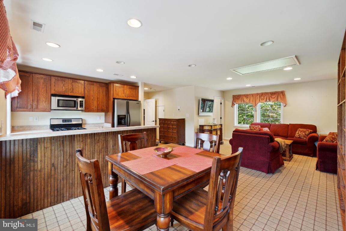 GLYNDON MEADOWS - Residential