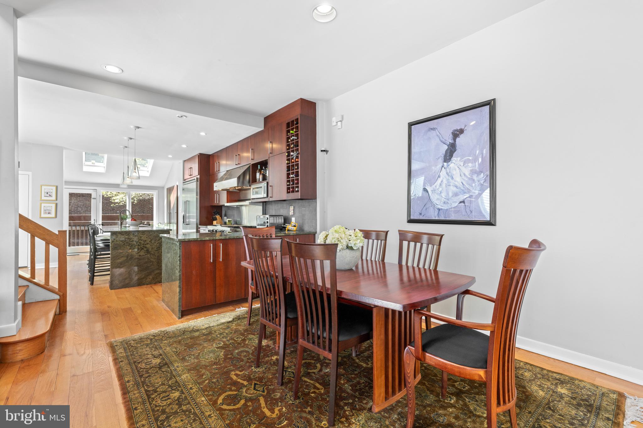SOCIETY HILL - Residential