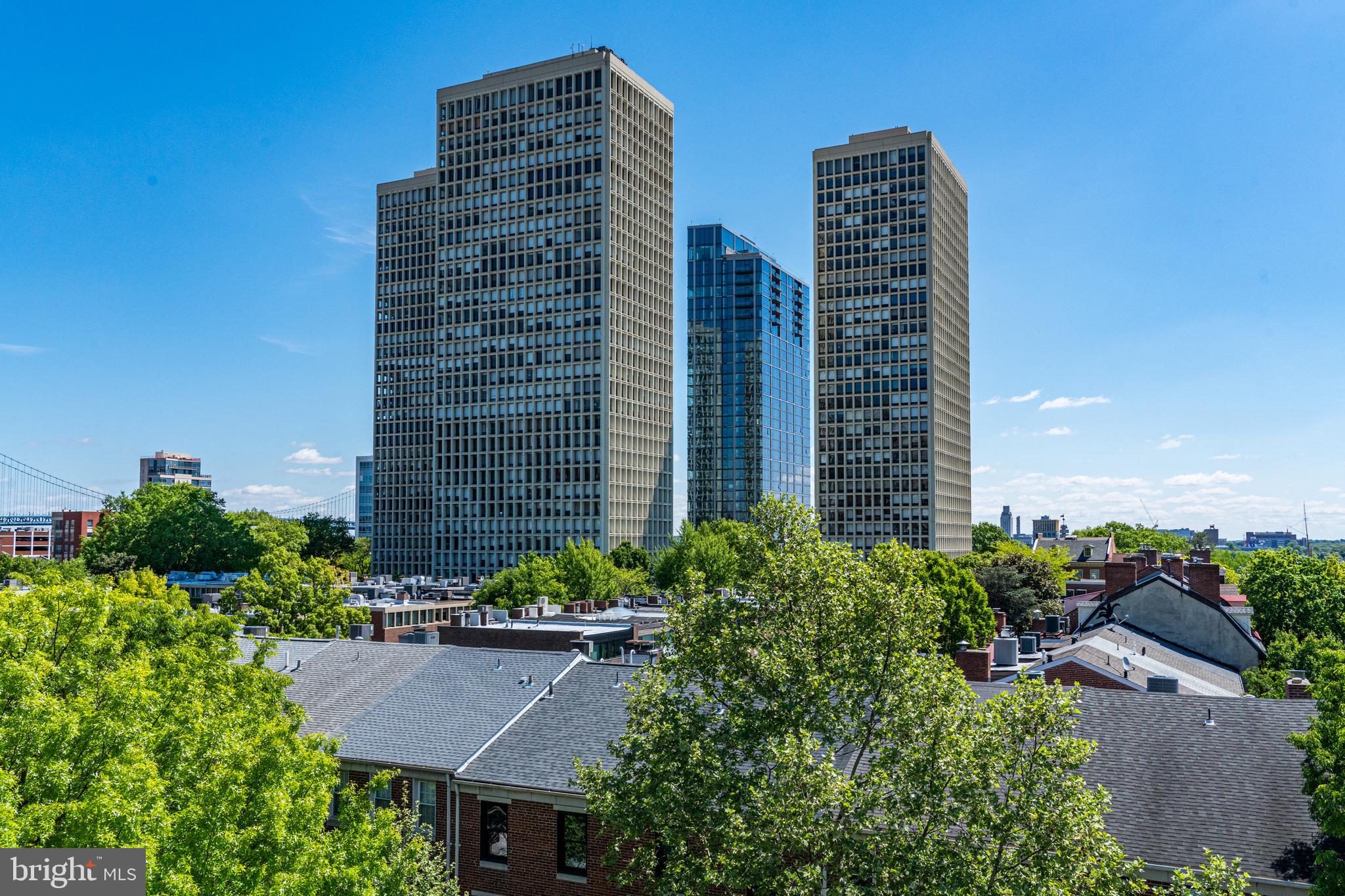 SOCIETY HILL - Residential