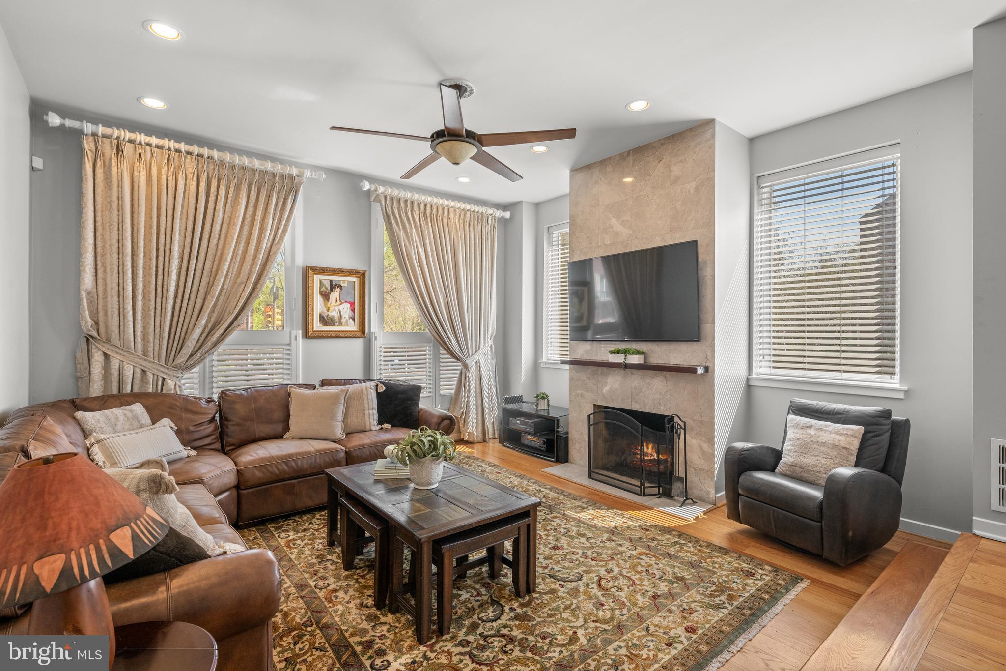 SOCIETY HILL - Residential