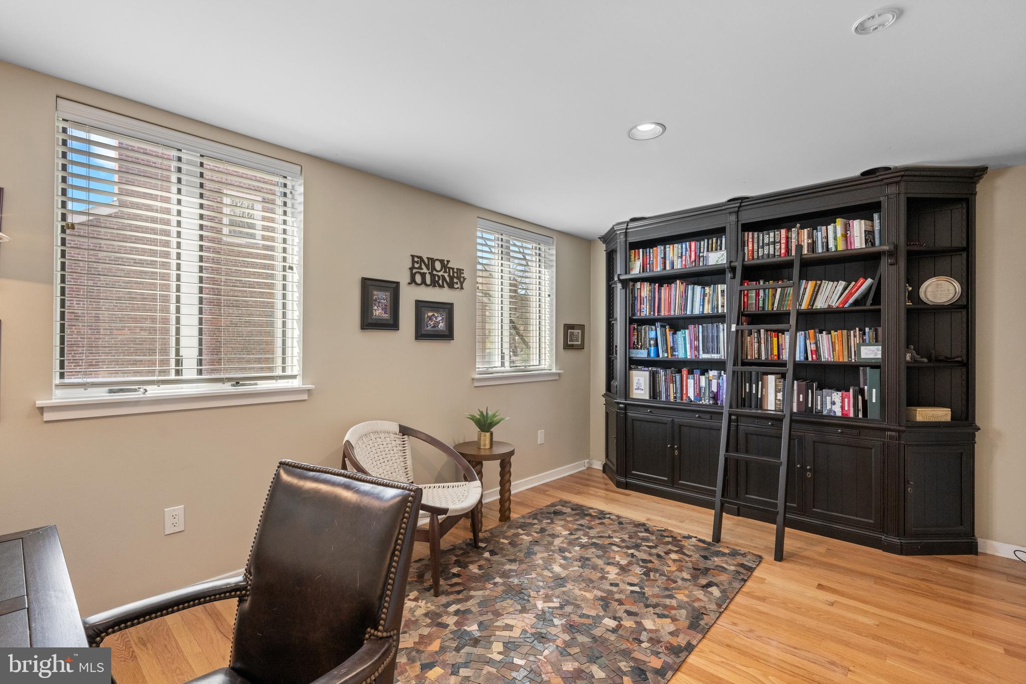 SOCIETY HILL - Residential