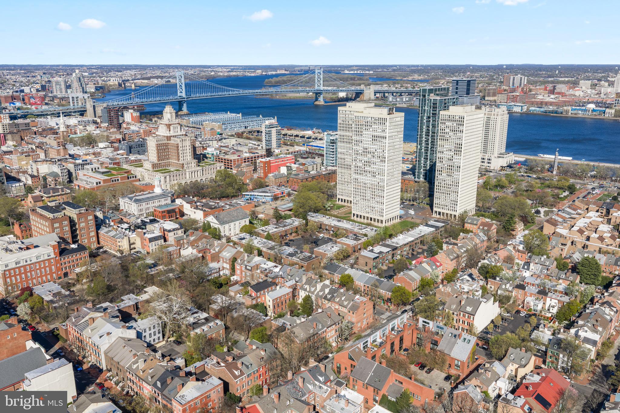 SOCIETY HILL - Residential