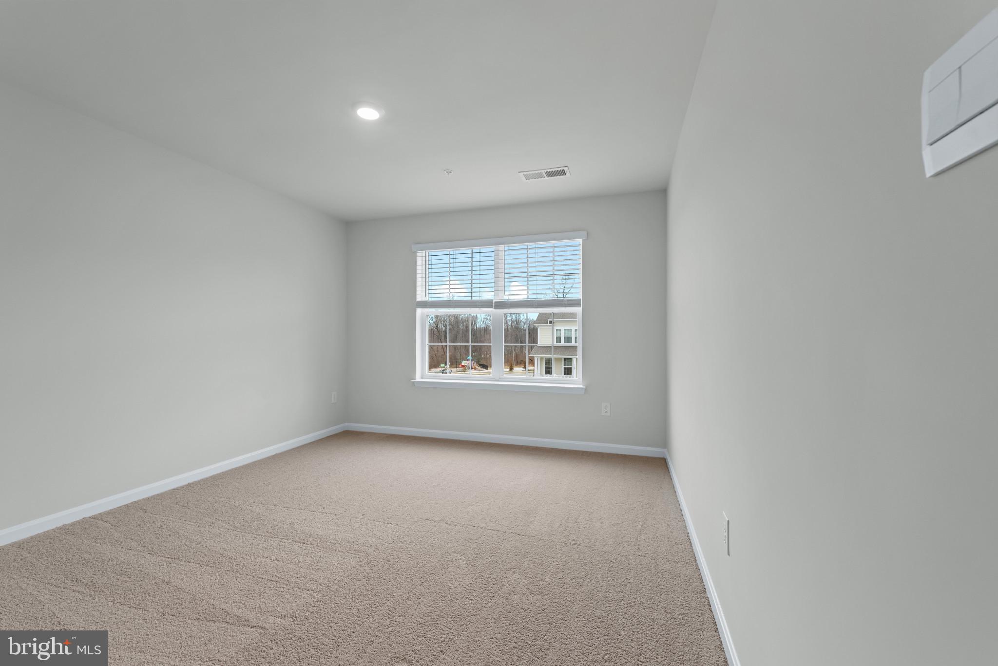 CREEKSIDE ESTATES - Residential