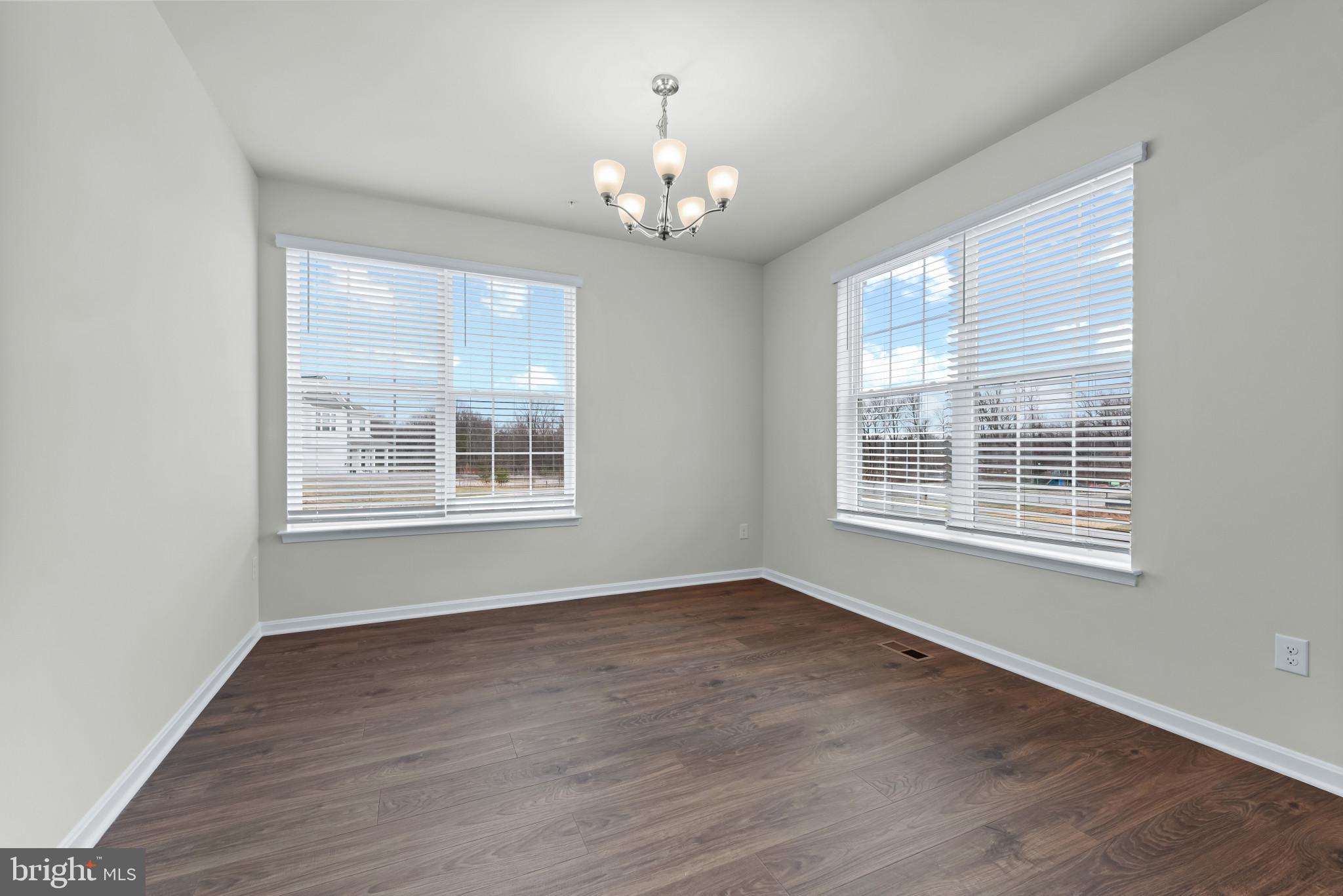 CREEKSIDE ESTATES - Residential