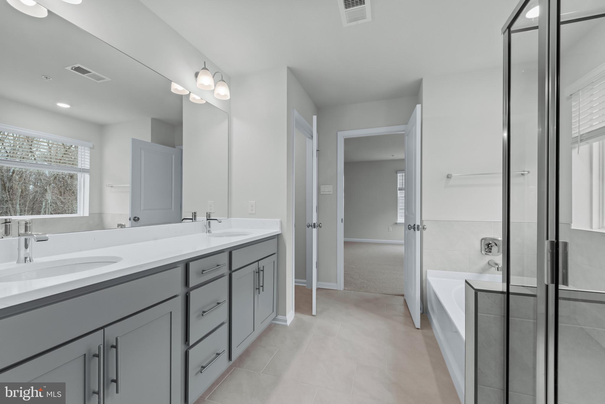 CREEKSIDE ESTATES - Residential