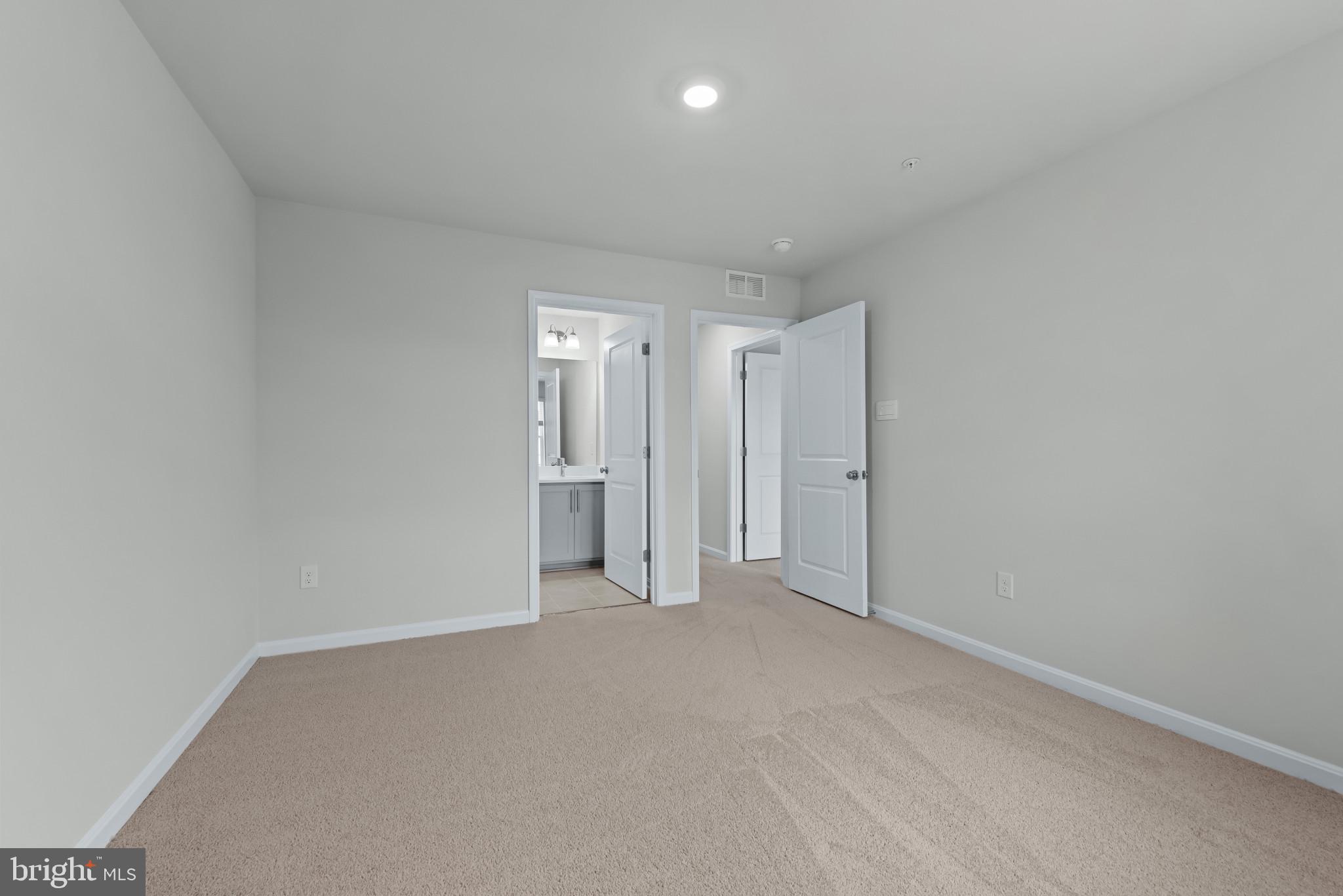 CREEKSIDE ESTATES - Residential