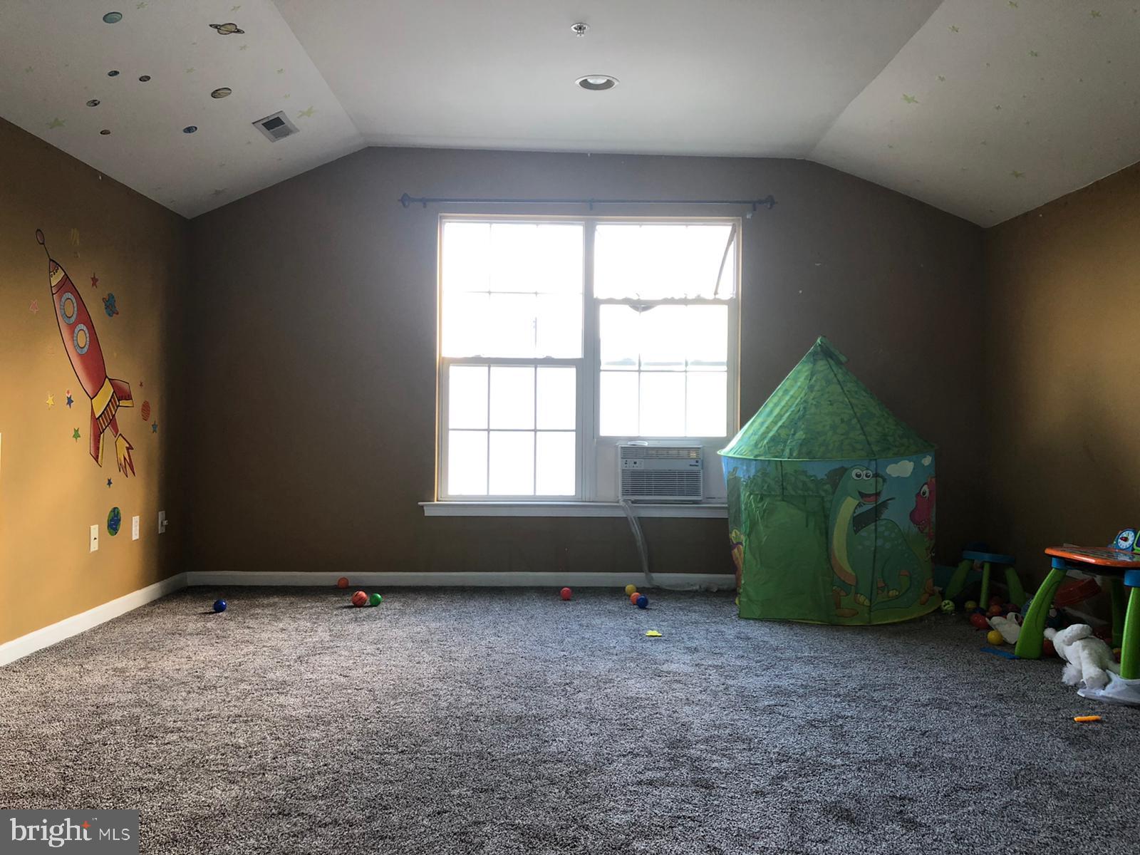 WHITELAND WOODS - Residential Lease