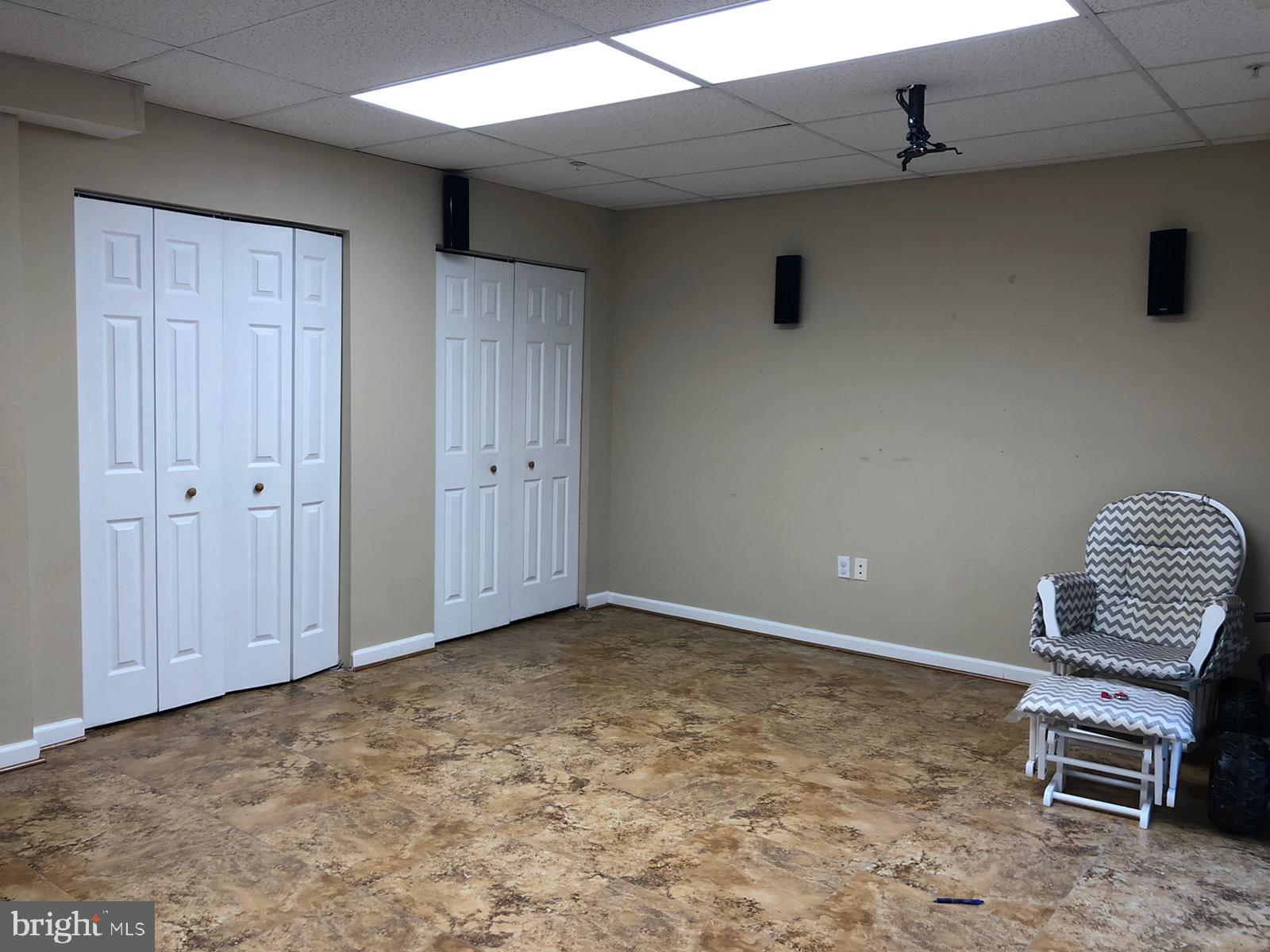 WHITELAND WOODS - Residential Lease