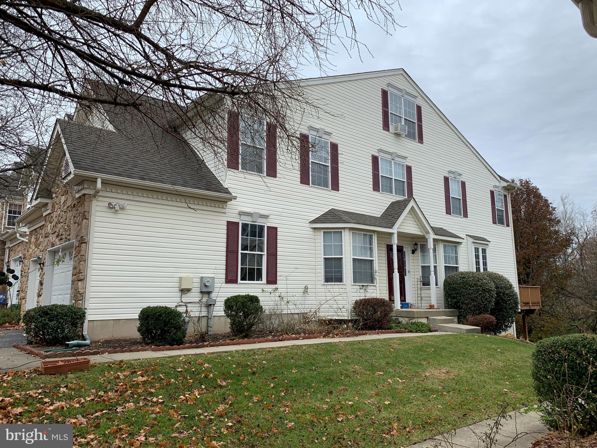 WHITELAND WOODS - Residential Lease