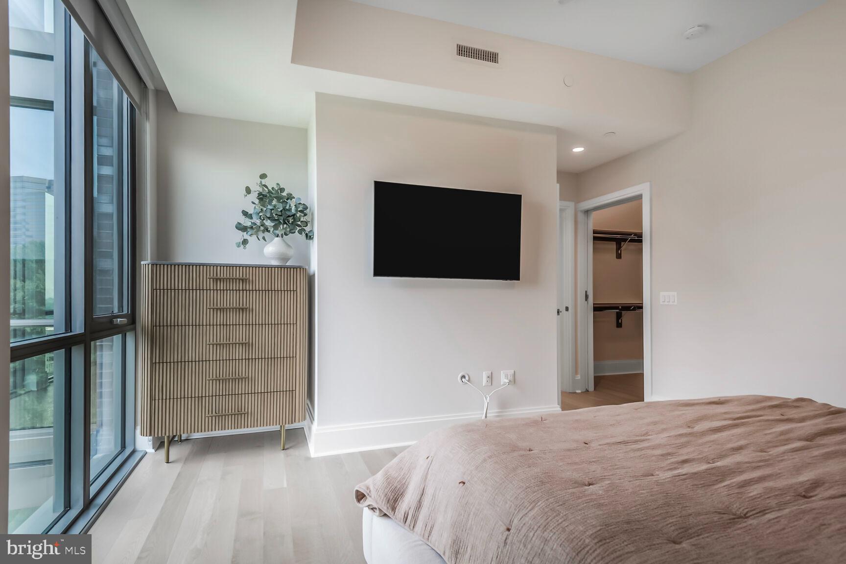 TYSONS CORNER - Residential Lease