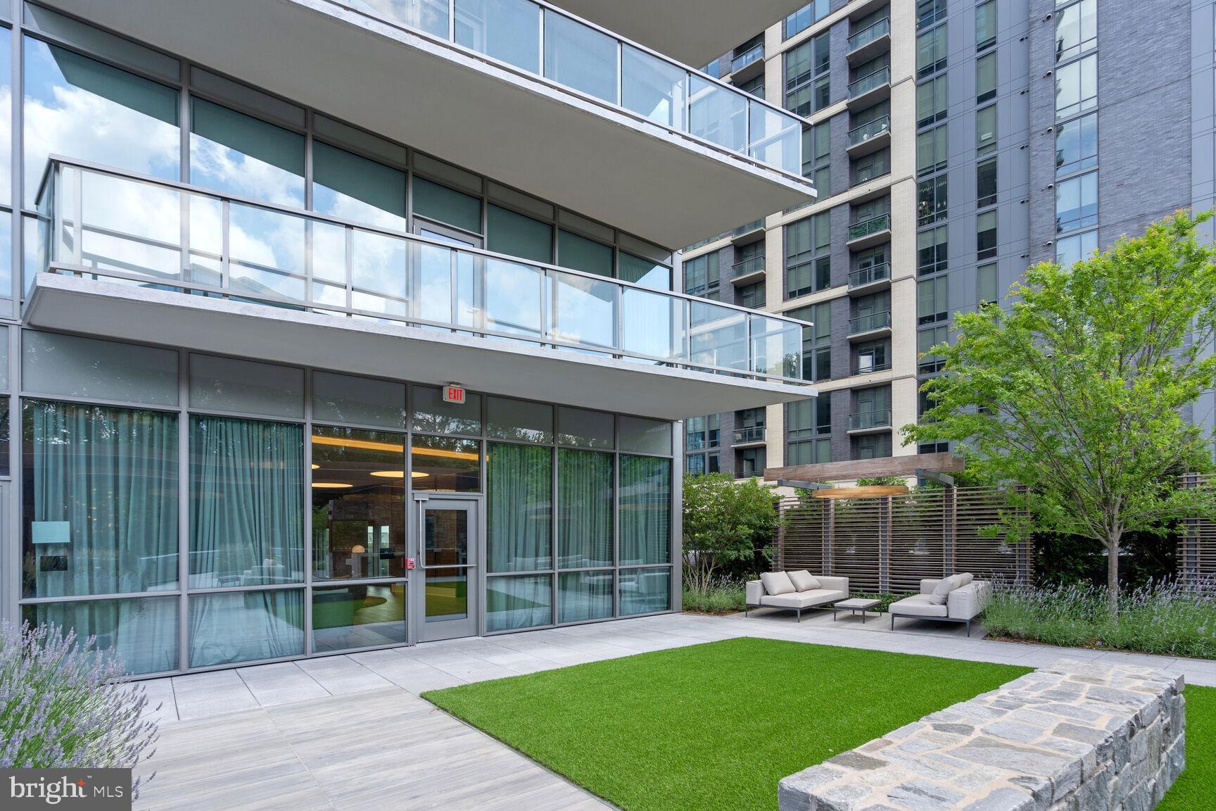 TYSONS CORNER - Residential Lease