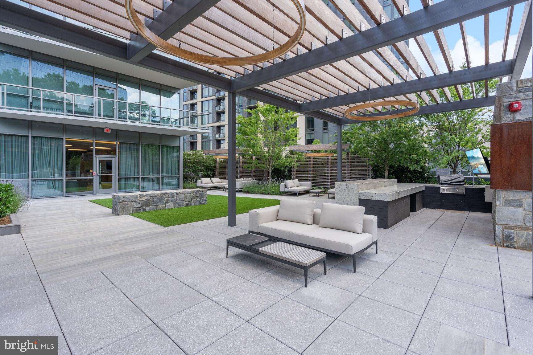 TYSONS CORNER - Residential Lease