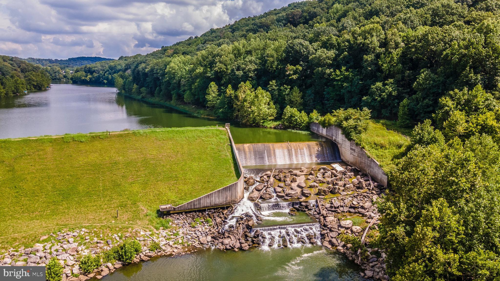 THE MEADOWS - Residential