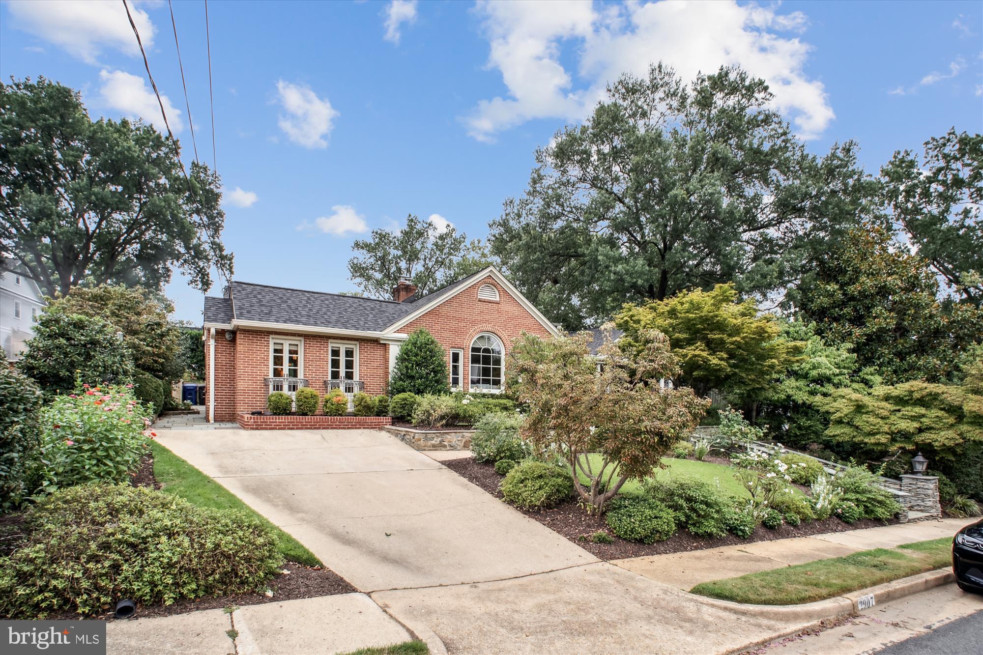 2907 DARTMOUTH ROAD