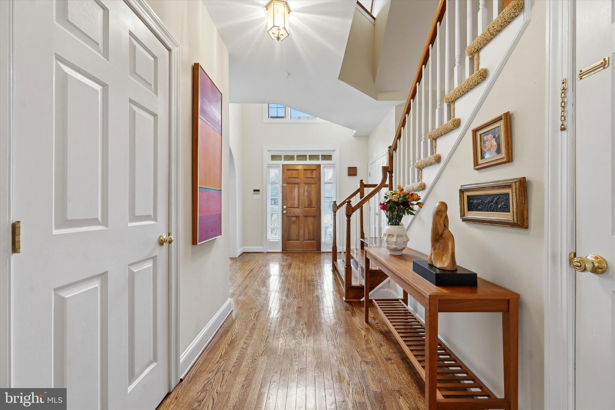 CAMBRIDGE CHASE - Residential