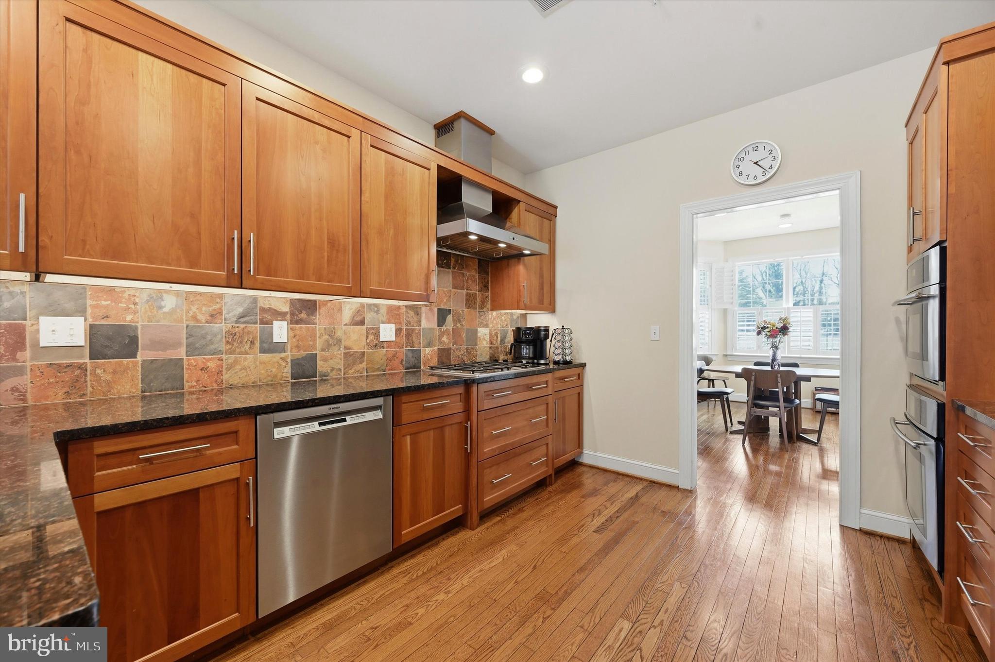 CAMBRIDGE CHASE - Residential