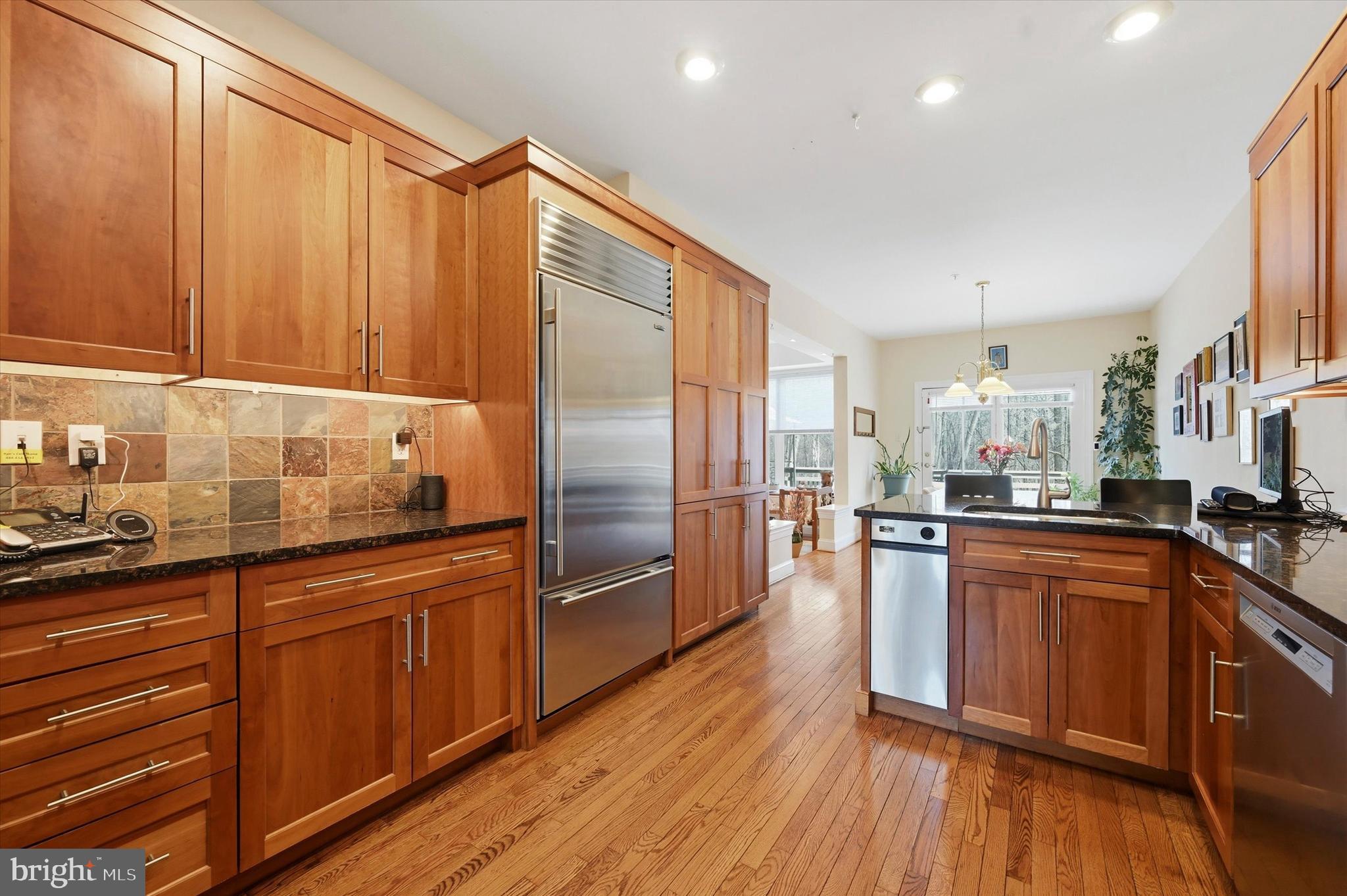 CAMBRIDGE CHASE - Residential