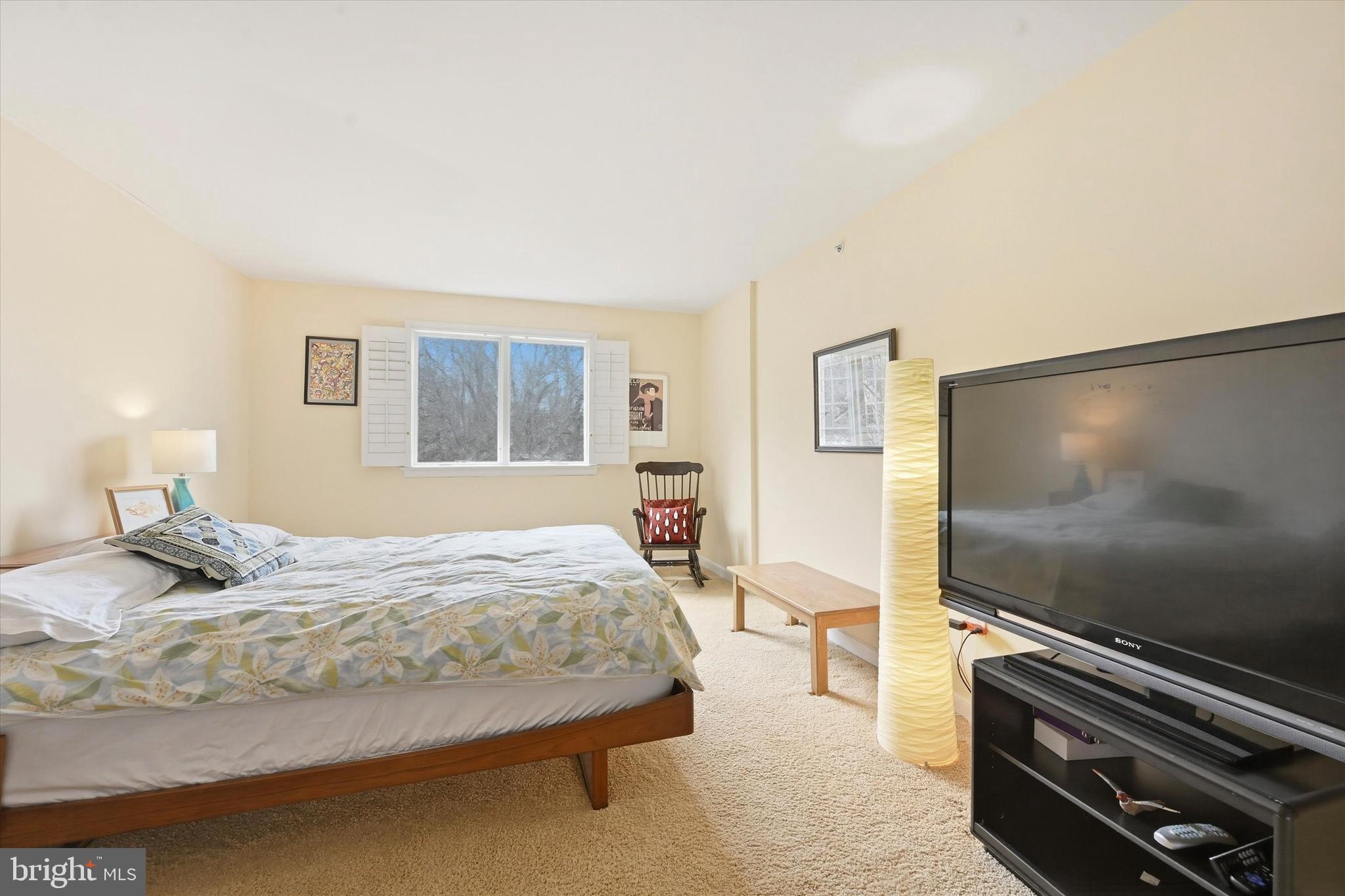 CAMBRIDGE CHASE - Residential