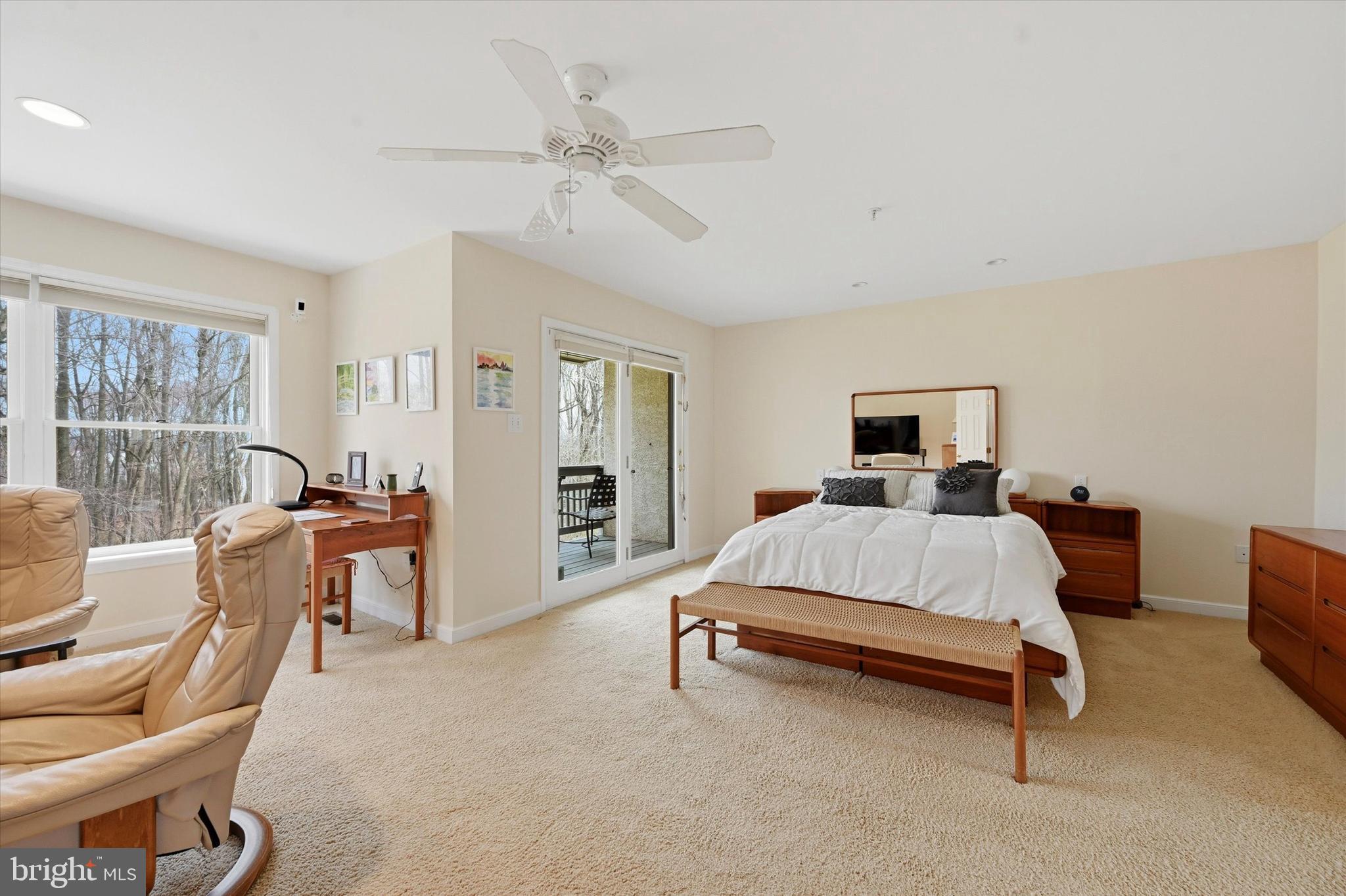 CAMBRIDGE CHASE - Residential