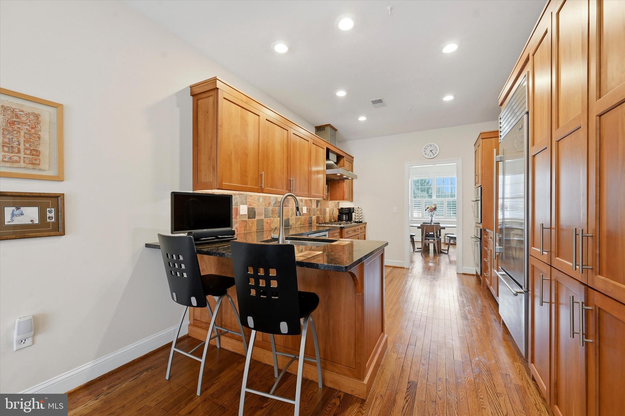 CAMBRIDGE CHASE - Residential