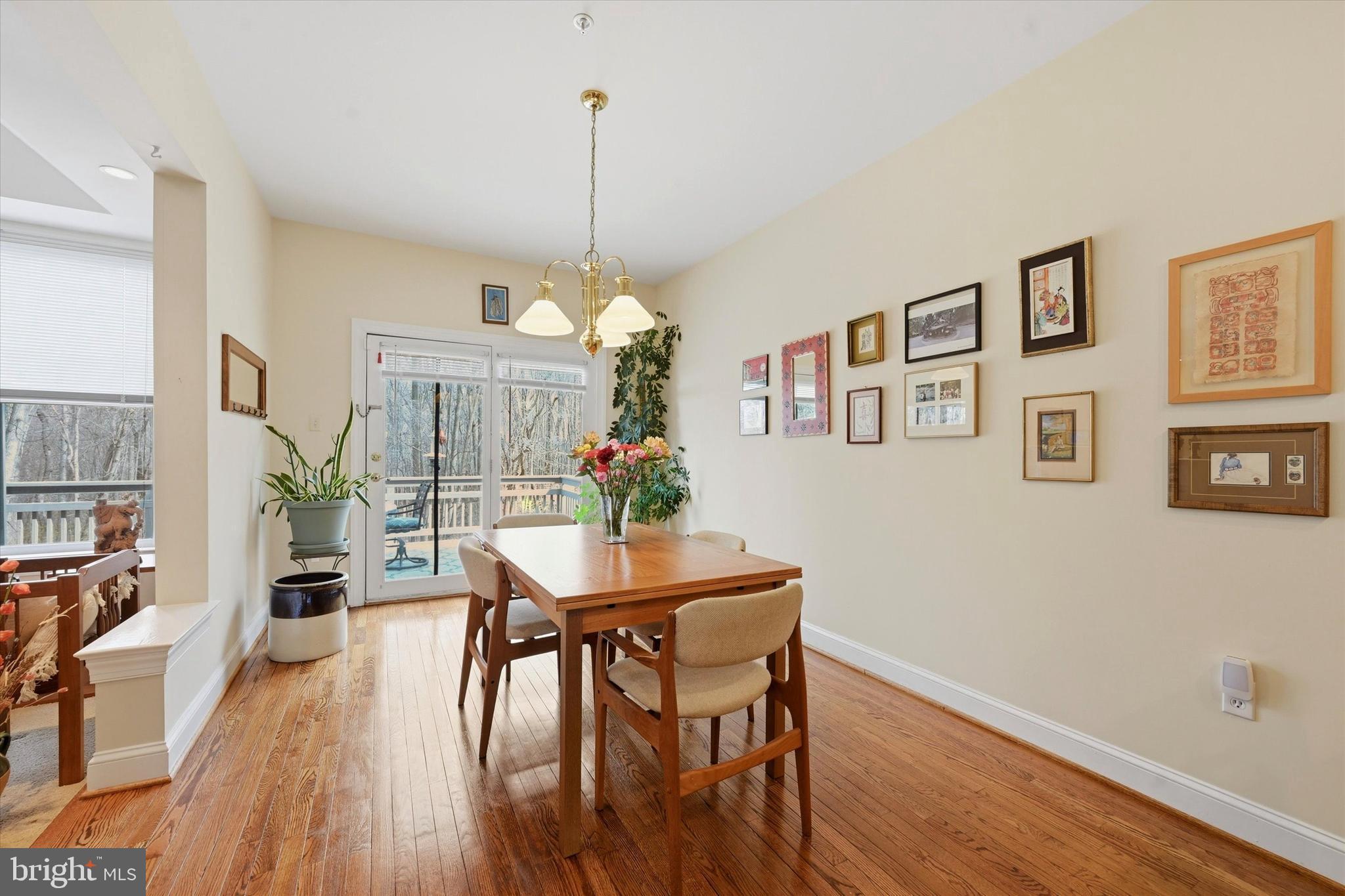 CAMBRIDGE CHASE - Residential