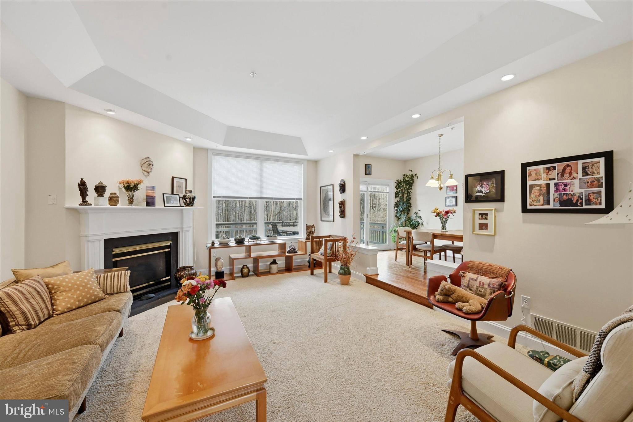 CAMBRIDGE CHASE - Residential