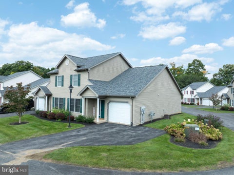 Condo For Sale - 128 Winchester Court<br/> STATE COLLEGE, PA 16801
