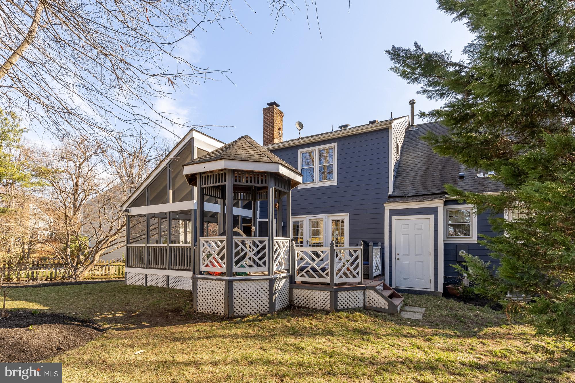 RESTON - Residential