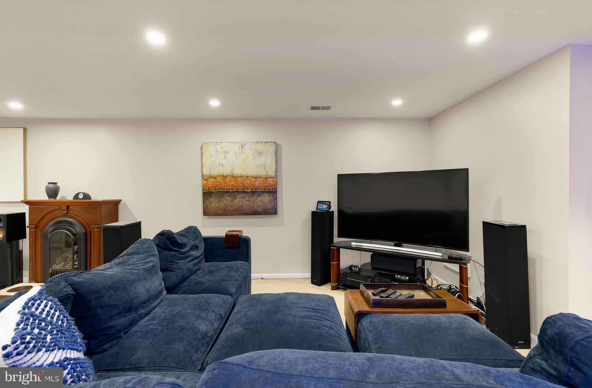 RESTON - Residential