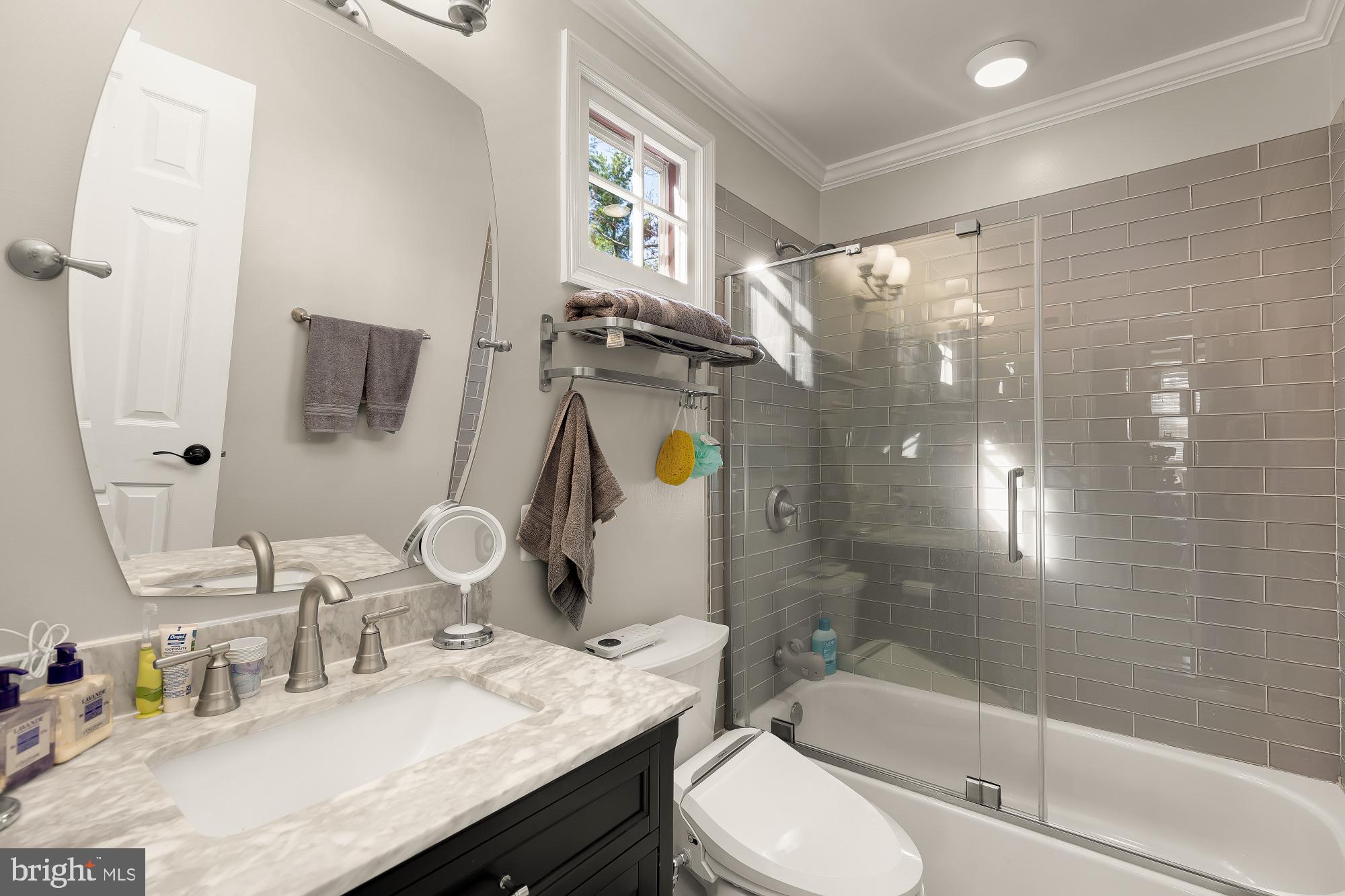 RESTON - Residential