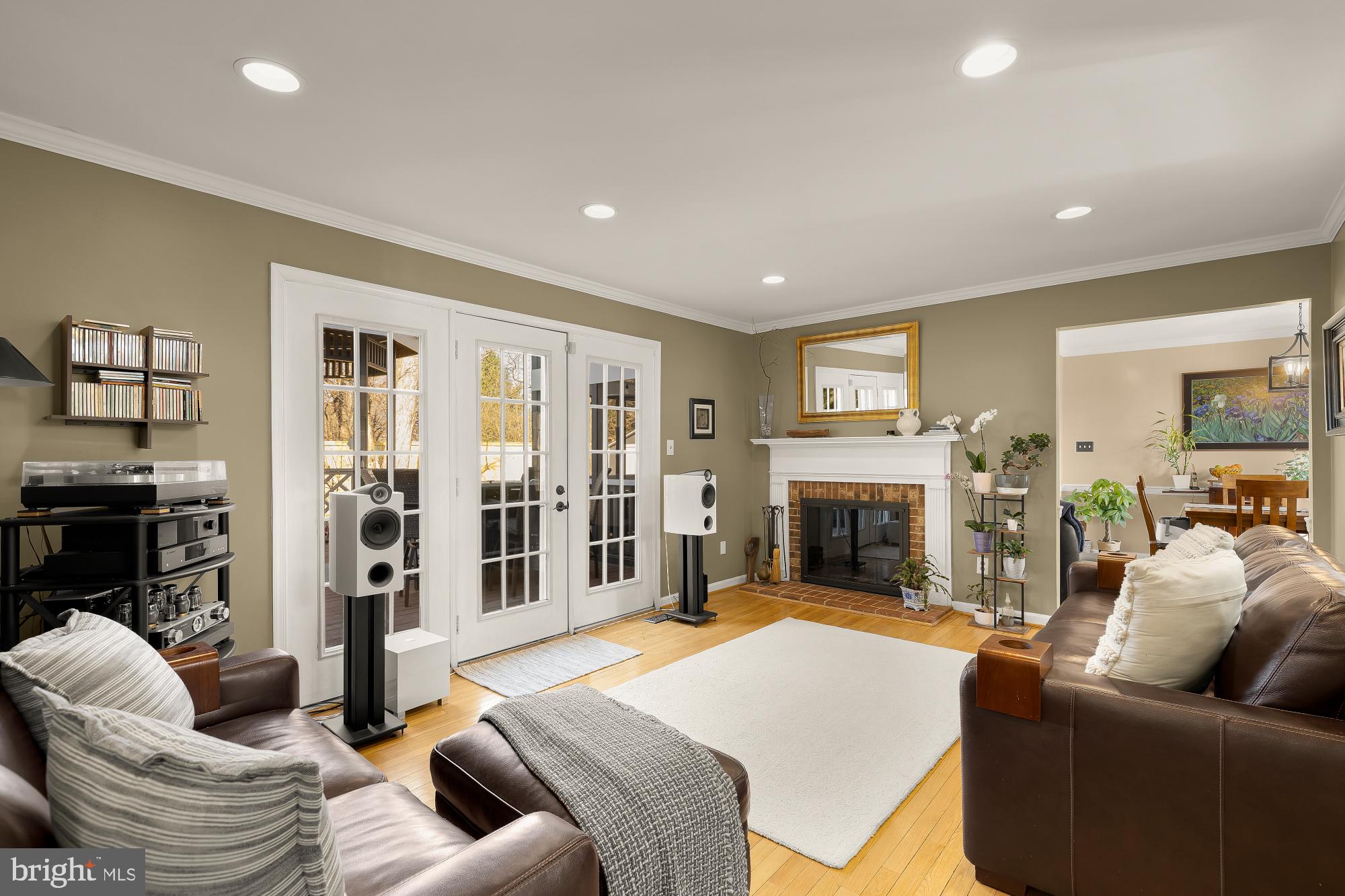 RESTON - Residential