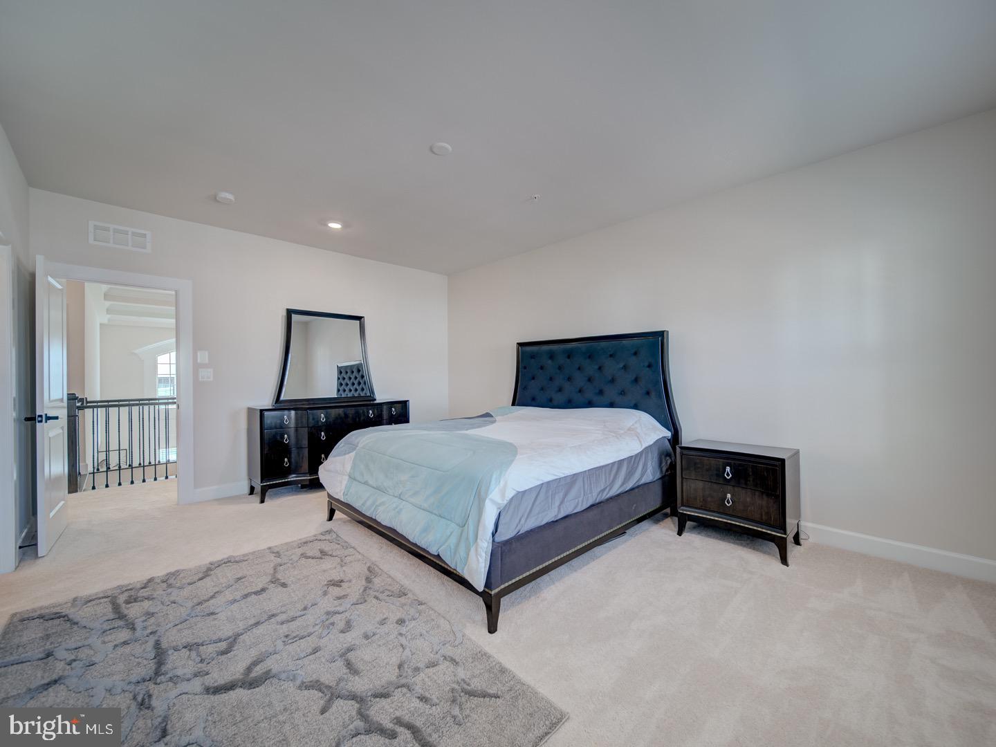 WESTMOUNT - Residential