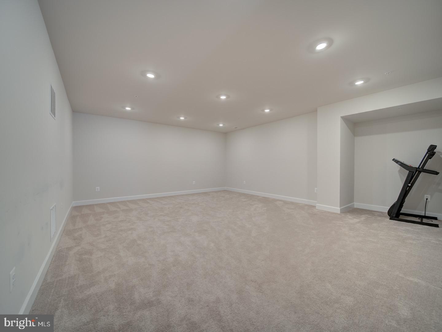 WESTMOUNT - Residential