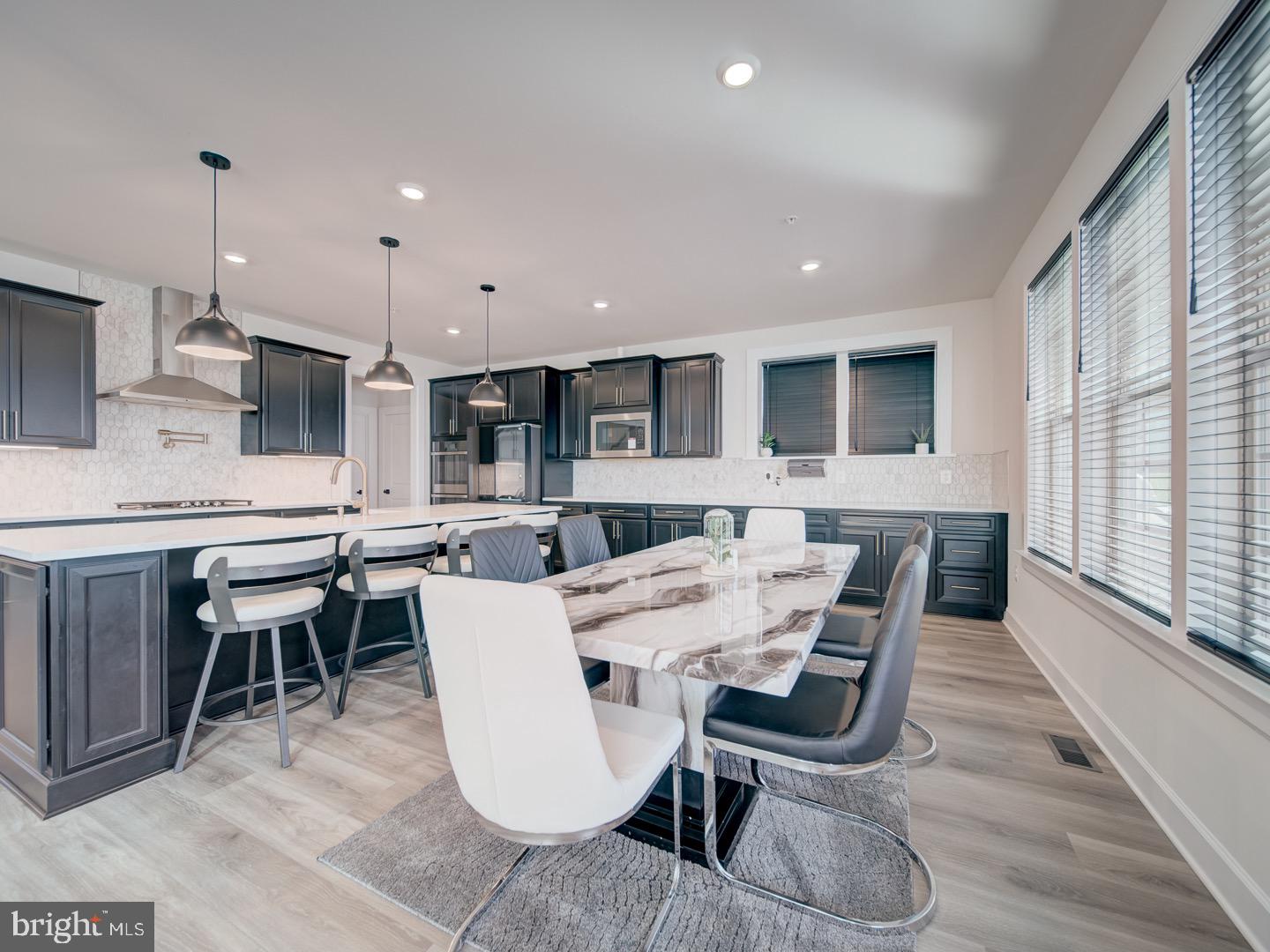 WESTMOUNT - Residential