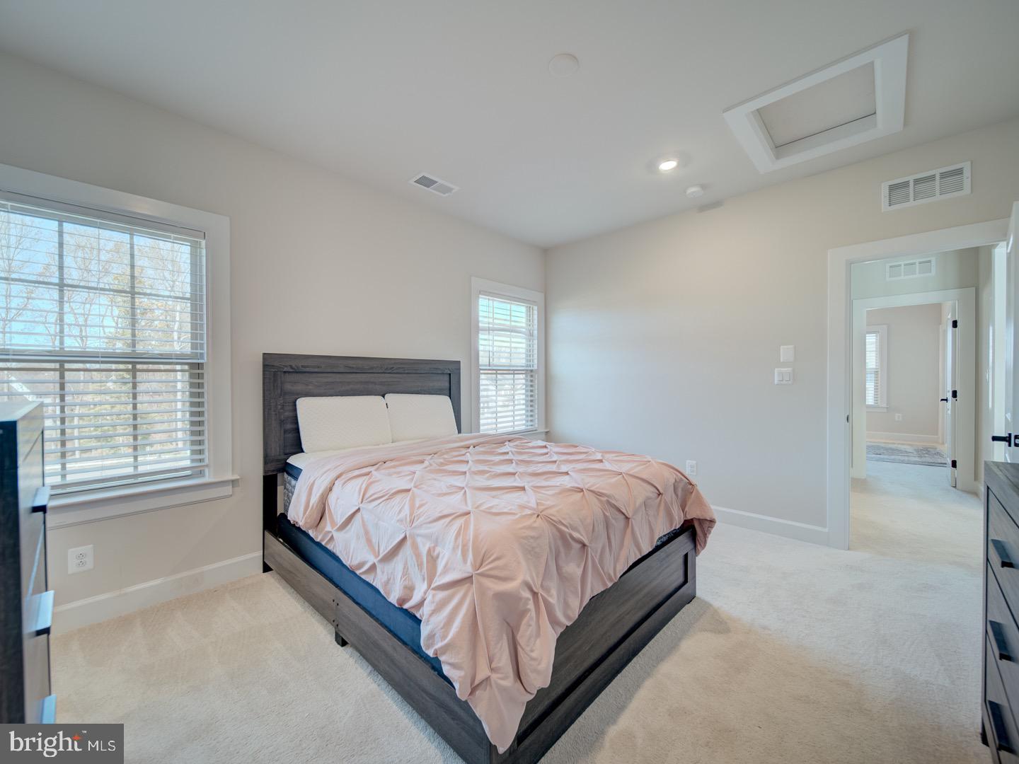 WESTMOUNT - Residential