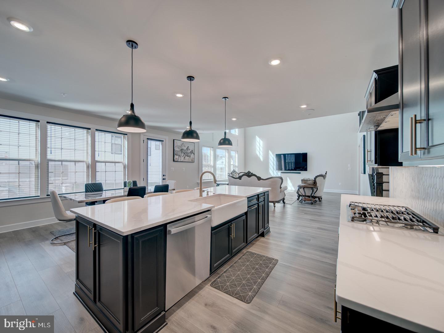 WESTMOUNT - Residential