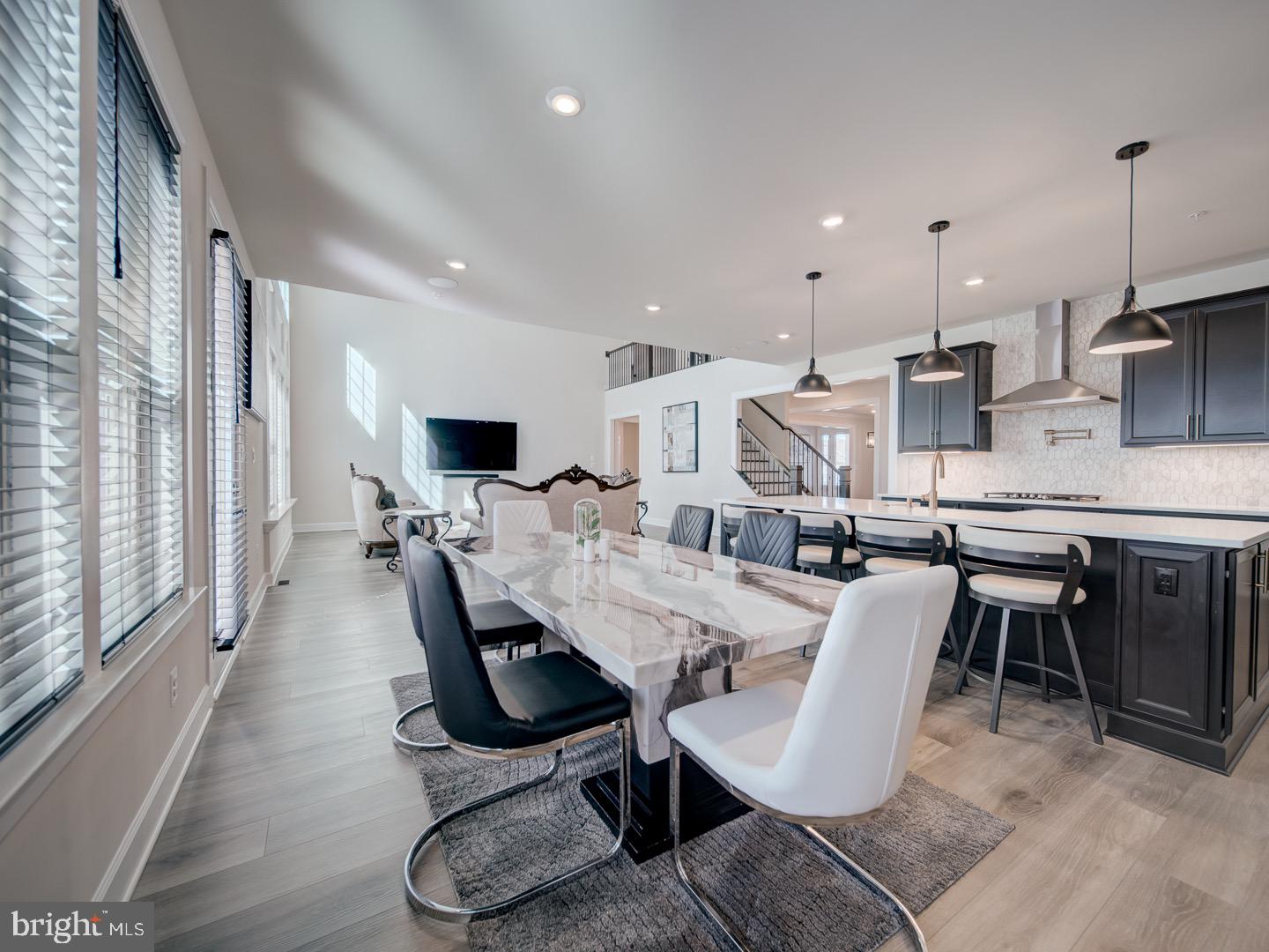 WESTMOUNT - Residential