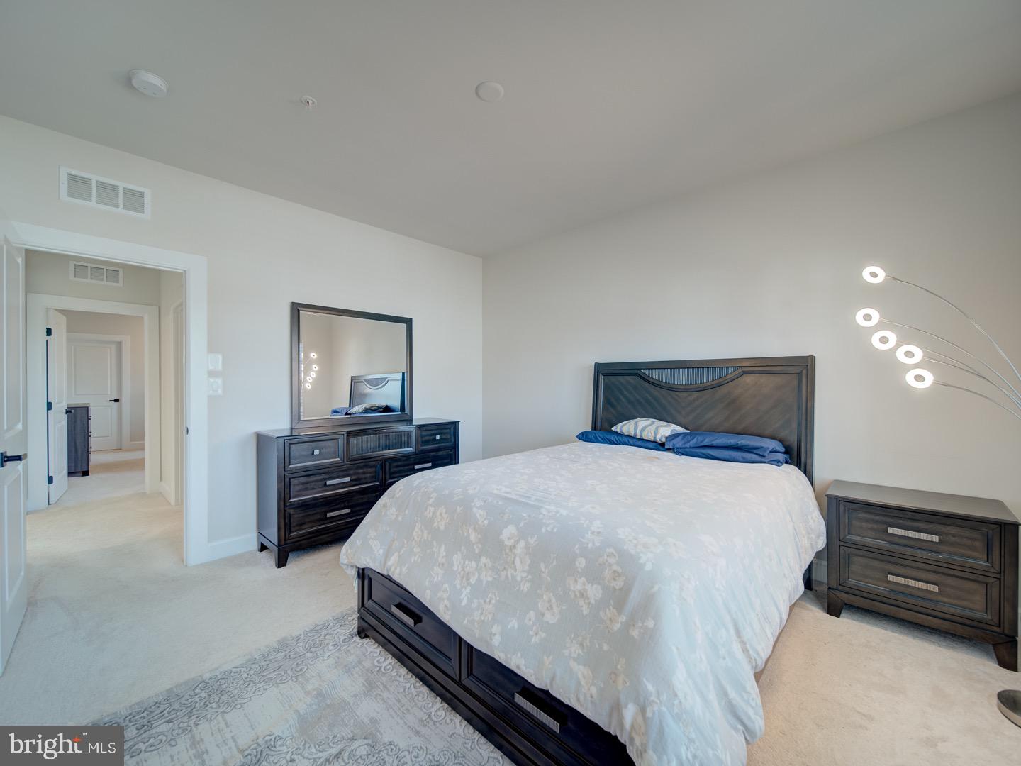 WESTMOUNT - Residential