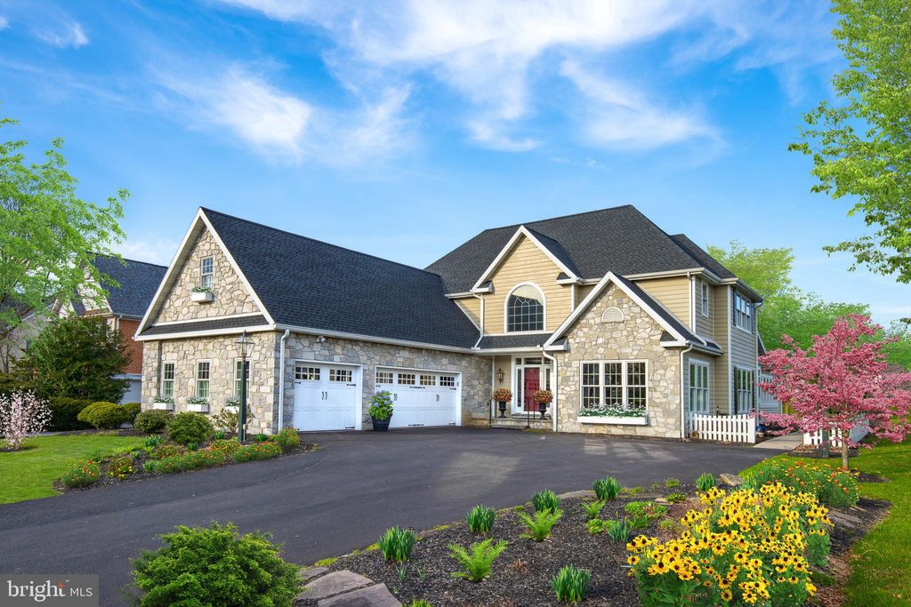 Photo of 829 Woodfield Drive, Lititz, PA 17543 (MLS # PALA2048144)