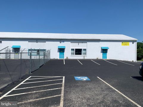 Photo of 1787 W Trindle Road #SUITE 600-603, CARLISLE, PA 17015 (MLS # PACB2054722)