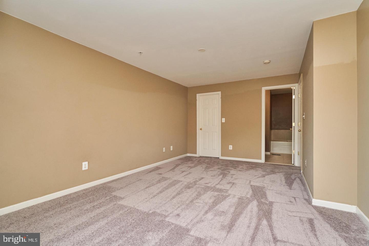 EAST MARKET AT FAIR LAKE - Residential Lease